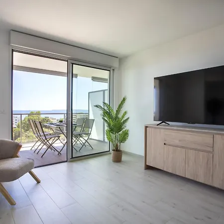Seaside View-1 By Interhome شقة سا لُرون دو فار