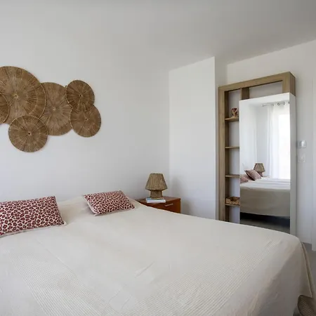 Seaside View-1 By Interhome شقة سا لُرون دو فار