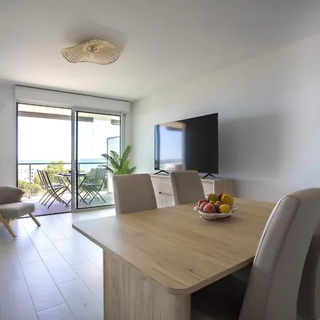 Seaside View-1 By Interhome