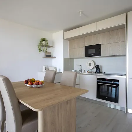 Seaside View-1 By Interhome Lägenhet