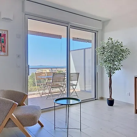 Seaside View-1 By Interhome