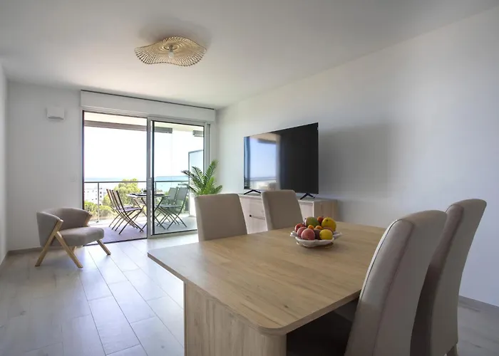 Seaside View-1 By Interhome