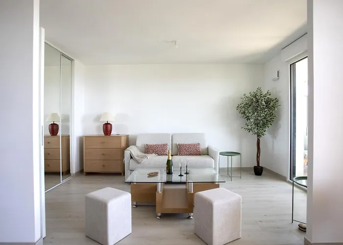 Seaside View-1 By Interhome